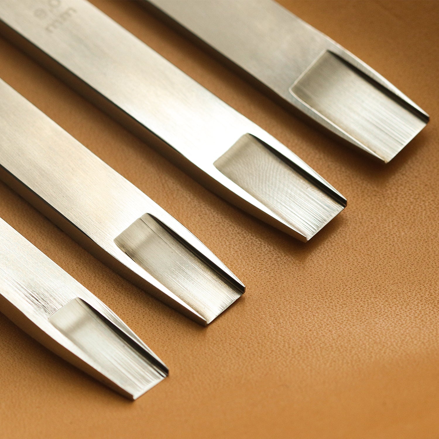 Weaving Hole Punch WUTA Original Woven style Leather Craft Tools & Weaving Slot Punch Tool BV Belt Woven Pattern Tool Leather Cutter For Hand Work