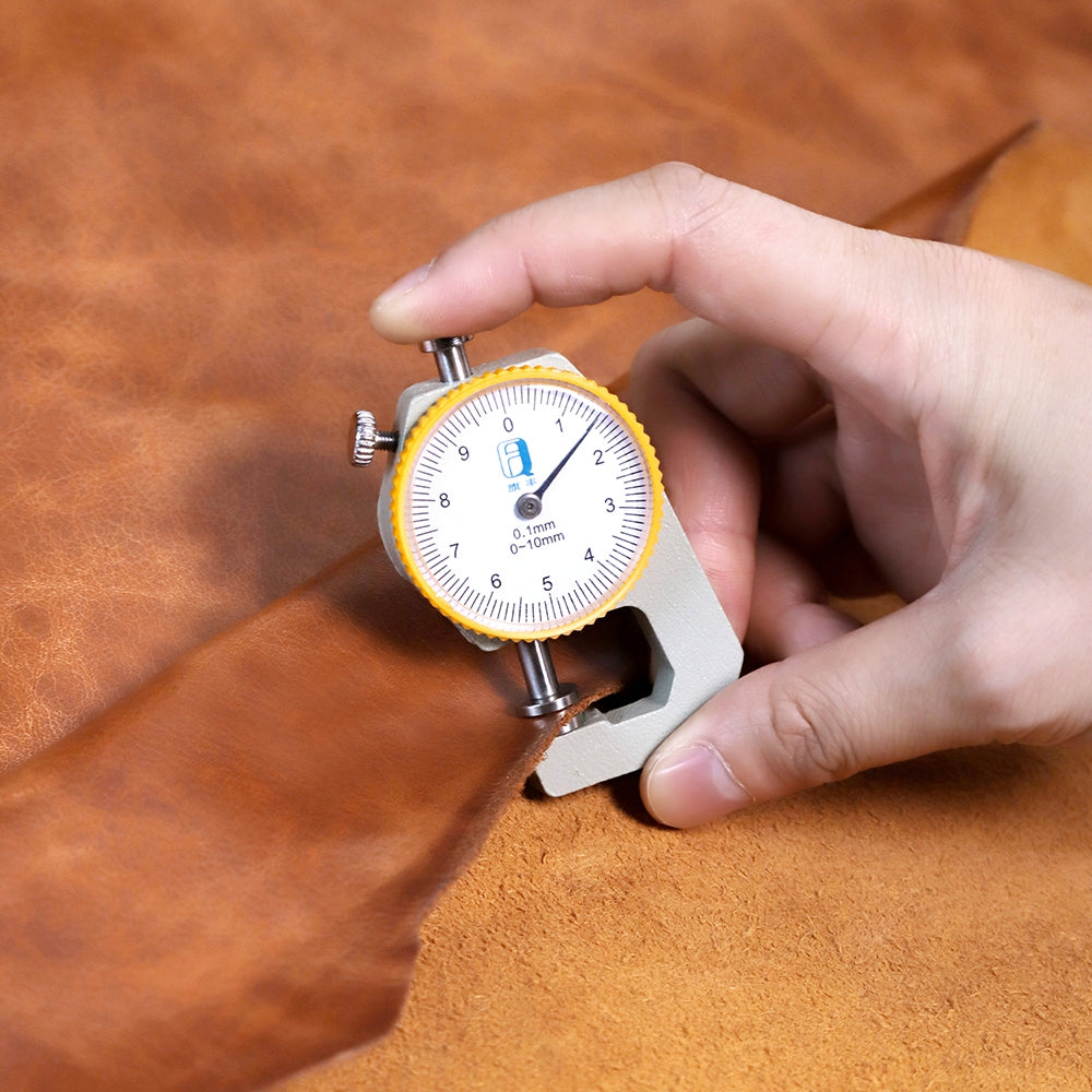 1-5 Sq.ft Irregular Cowhide Oil Waxed Vegetable Tanned Leather | WUTA