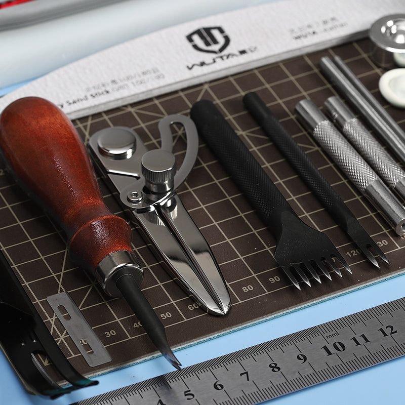Tools for leather craft. Kit 86. Scale`s set. Size of pattern